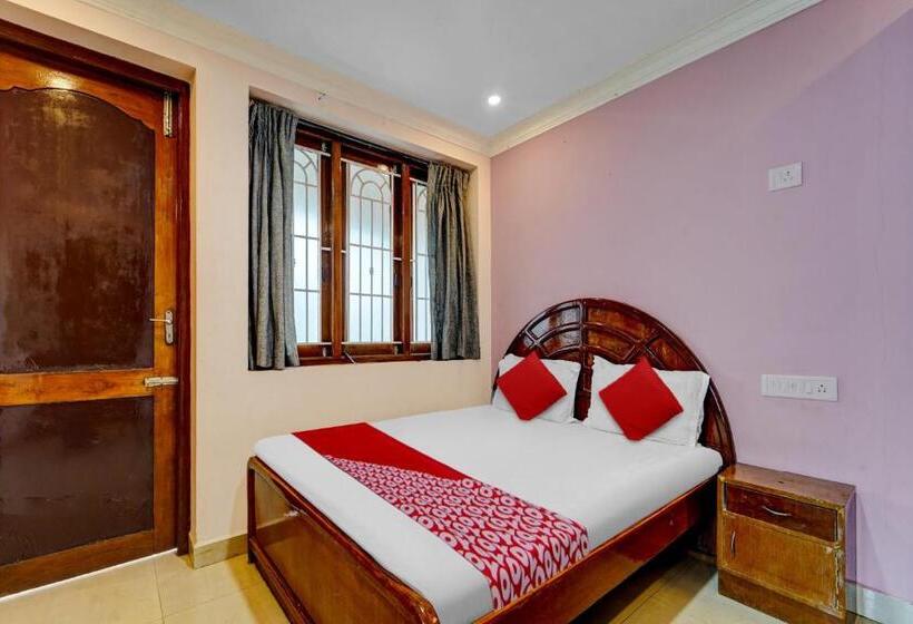 בית מלון כפרי Oyo Dev Holiday Homestay