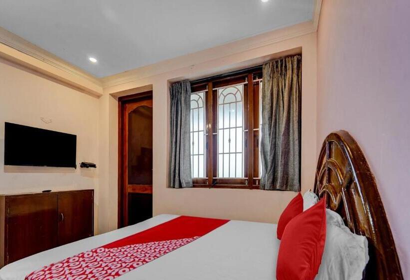 בית מלון כפרי Oyo Dev Holiday Homestay