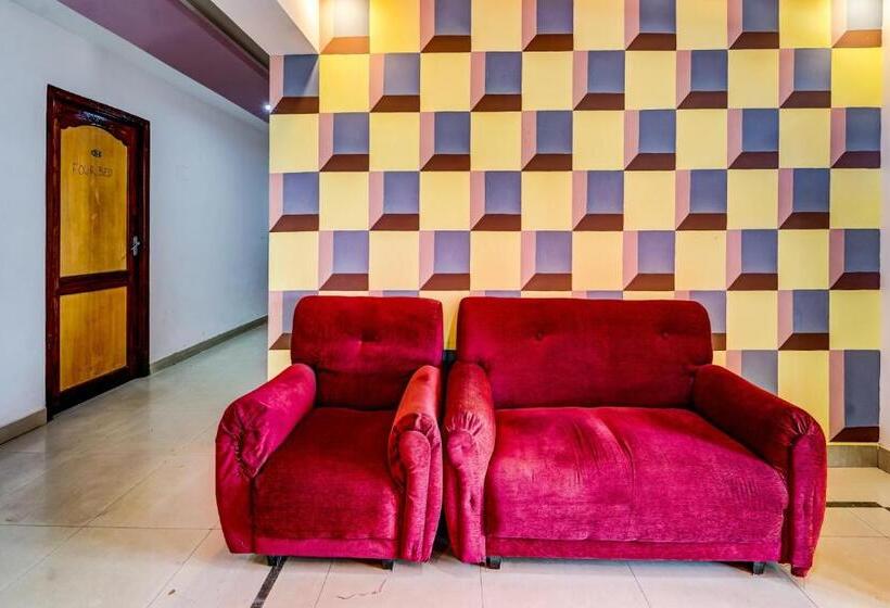 בית מלון כפרי Oyo Dev Holiday Homestay