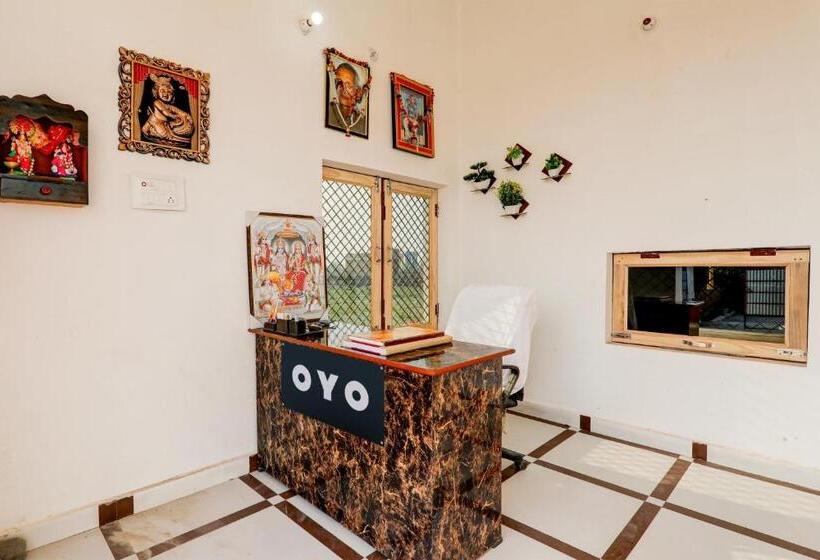 בית מלון כפרי Oyo Rd Palace