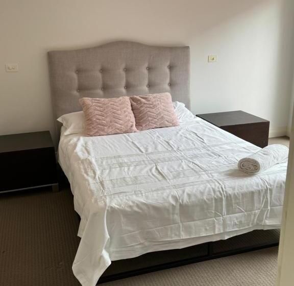 Пансион Bentleighs Magnificent Beautifully Renovated And Extended 1920s Period Family Home