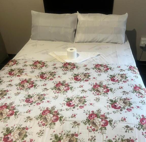 פנסיון Happy Time Guest Houses