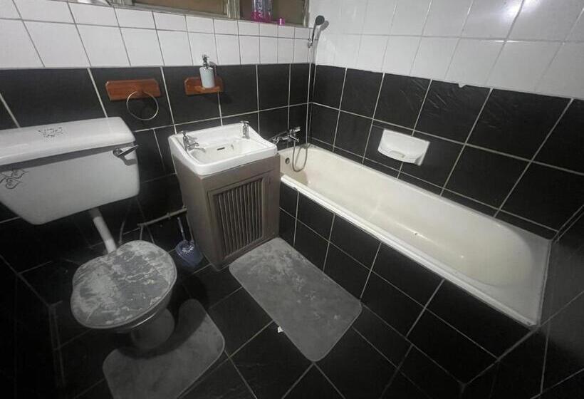 פנסיון Happy Time Guest Houses