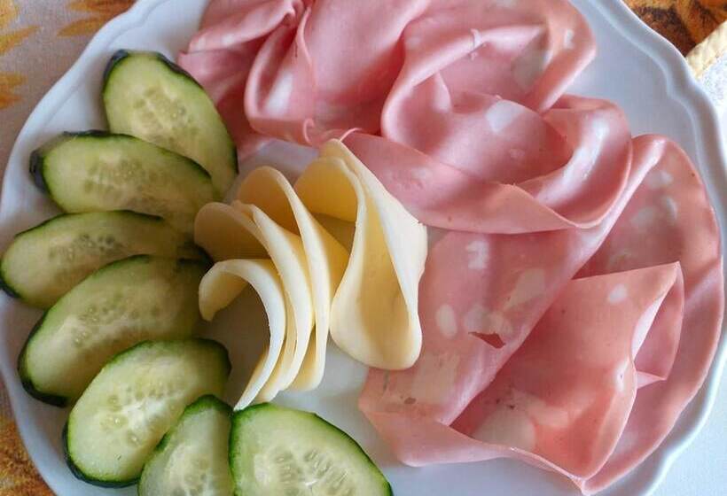 تختخواب و صبحانه Villa Gaia   Luxury Villa, Pool & Wellness Rooms