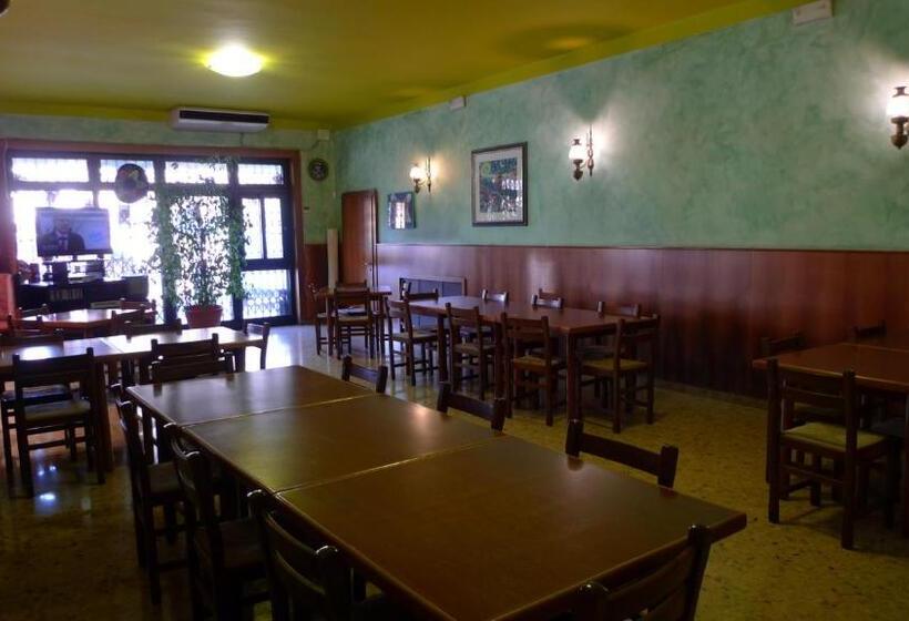 בית מלון כפרי Albergo Simonati