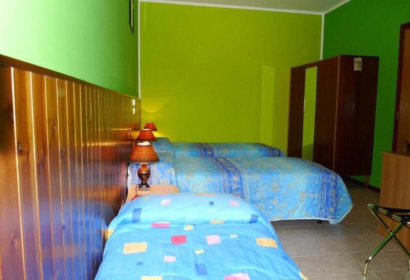בית מלון כפרי Albergo Simonati