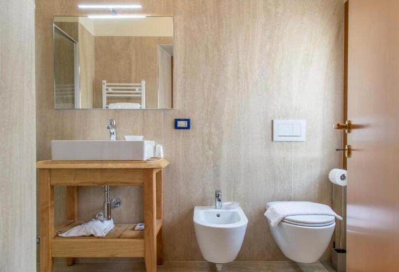 هتل Calvi Ristorante Mainor