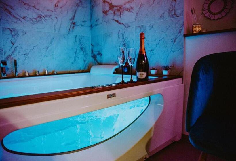 تختخواب و صبحانه Atanasia Suite