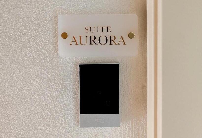 تختخواب و صبحانه Aurluna Luxury Suites
