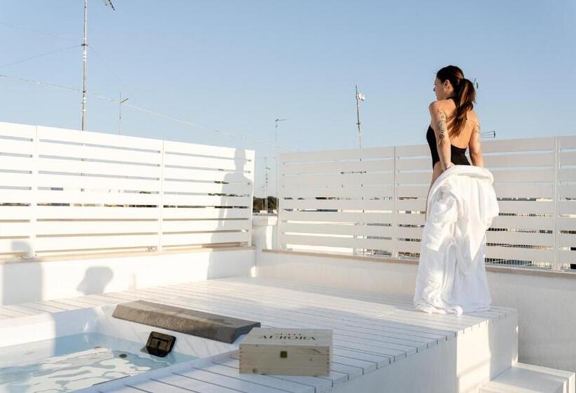 تختخواب و صبحانه Aurluna Luxury Suites
