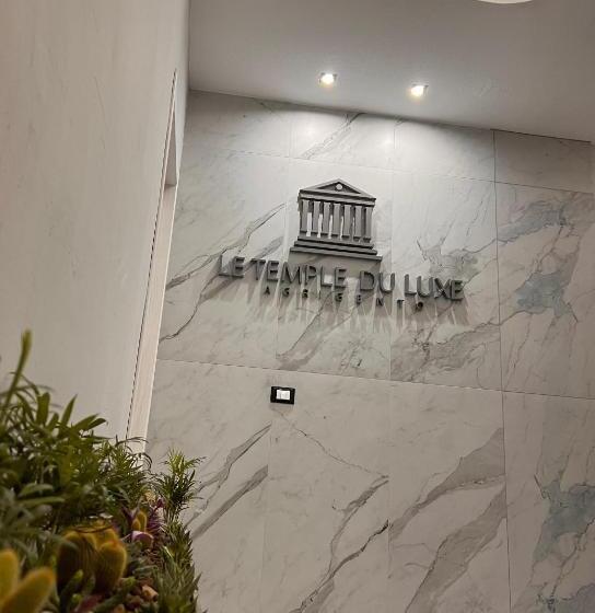 تختخواب و صبحانه Le Temple Du Luxe