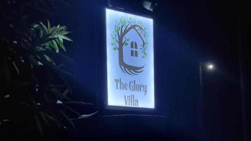 住宿加早餐  The Glory Villa Transit