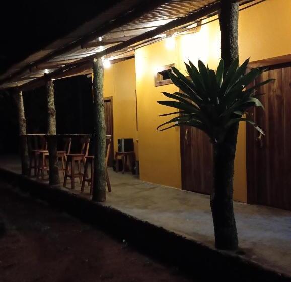 هتل Cabañas La Miranda