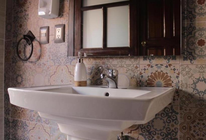 La Casa B & B