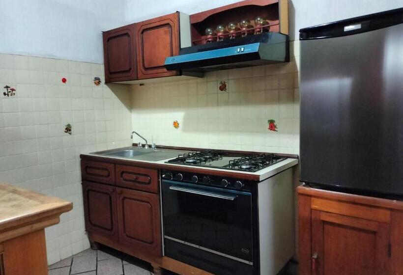 La Casa B & B
