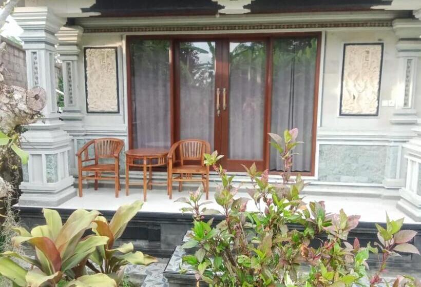 ペンション Dana Guest House