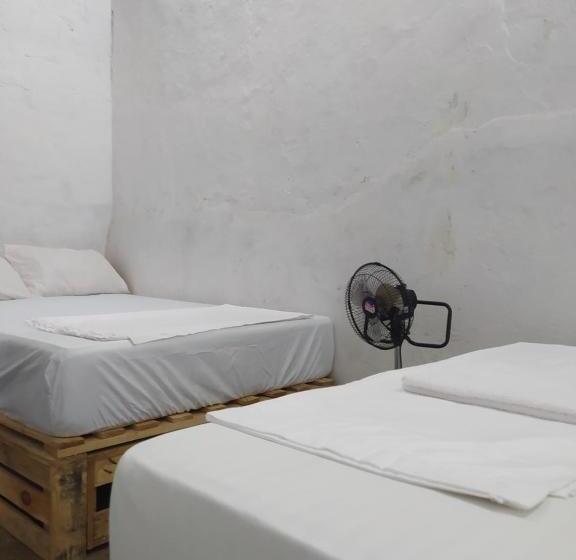 Pensión De La Mora Hostal