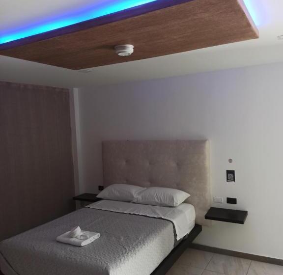 پانسیون Hostal Zafiro