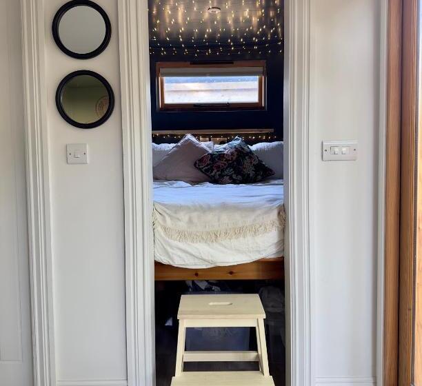 بنسيون The Snug: Dorset Hideaway