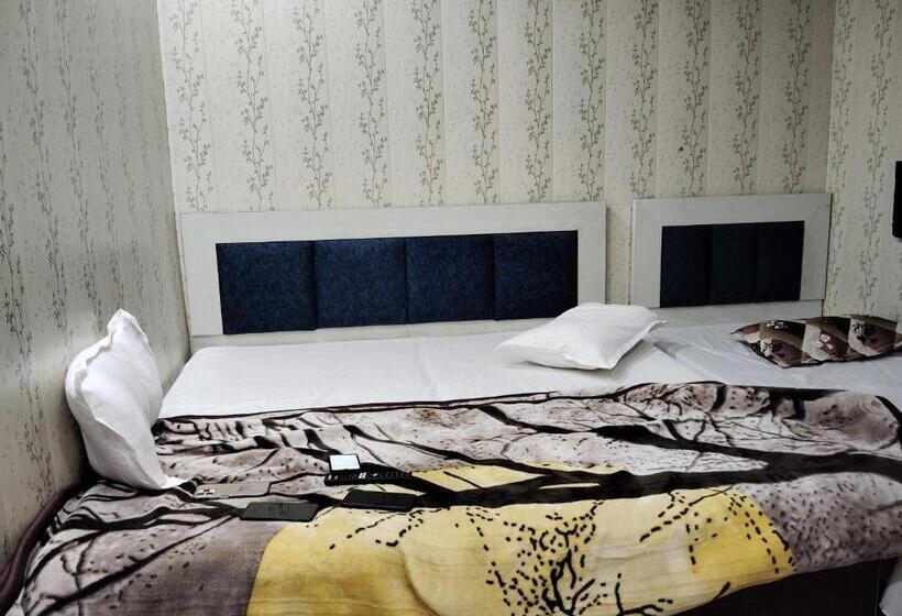 Пансион The Subhadra Guest House