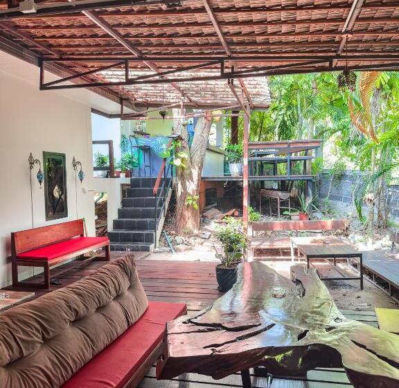 فندق صغير Jungle Vibes