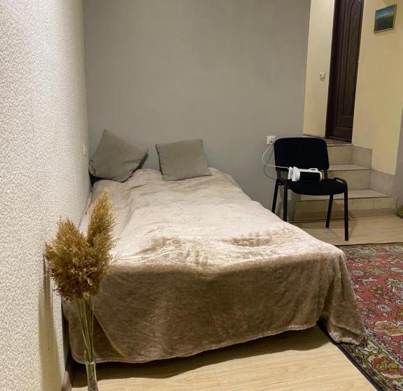 تختخواب و صبحانه Apartment In The Centre And Breakfast