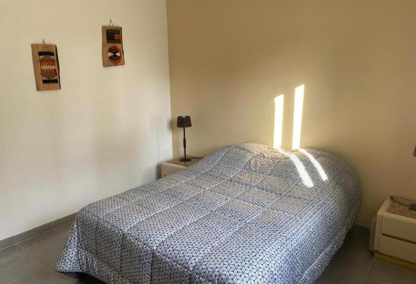 مبيت وإفطار Chez Sylvain