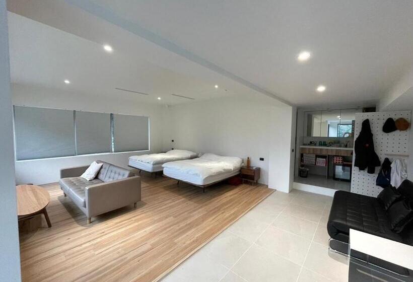 تختخواب و صبحانه 棲林民宿chillinhouse