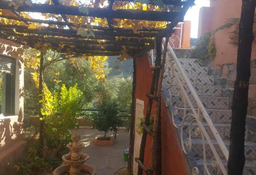 تختخواب و صبحانه Dar Lamrabet