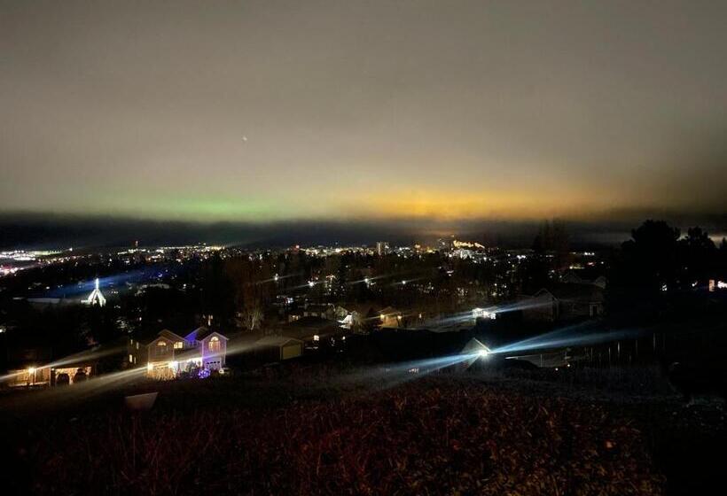 مبيت وإفطار The Lair At Crimson House