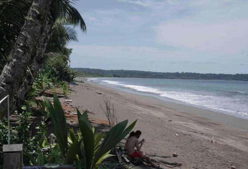 هتل Cabaña Tello Surf