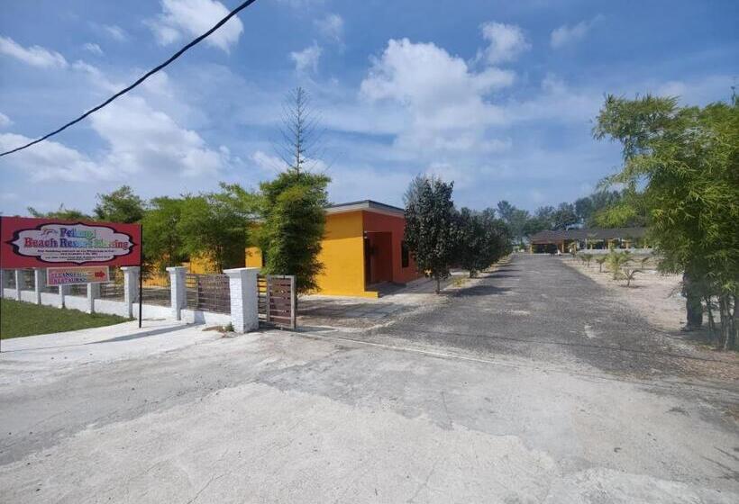 فندق Capital O 90949 Pelangi Beach Resort Mersing