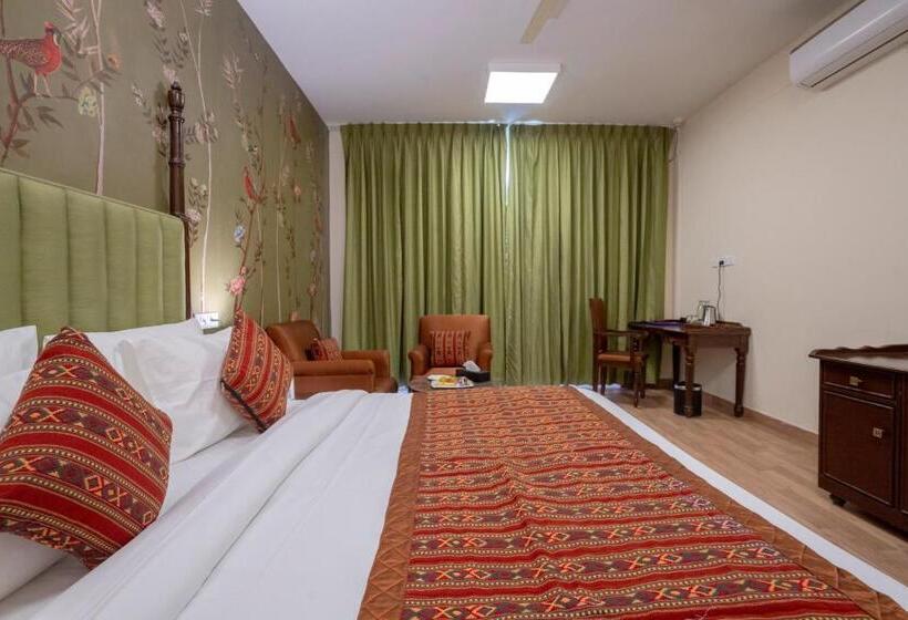 فندق Ezzenza Swarg By Beas Golf Resort   Devlok Manali