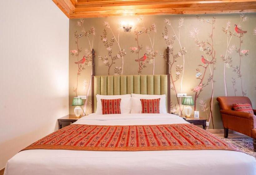 فندق Ezzenza Swarg By Beas Golf Resort   Devlok Manali