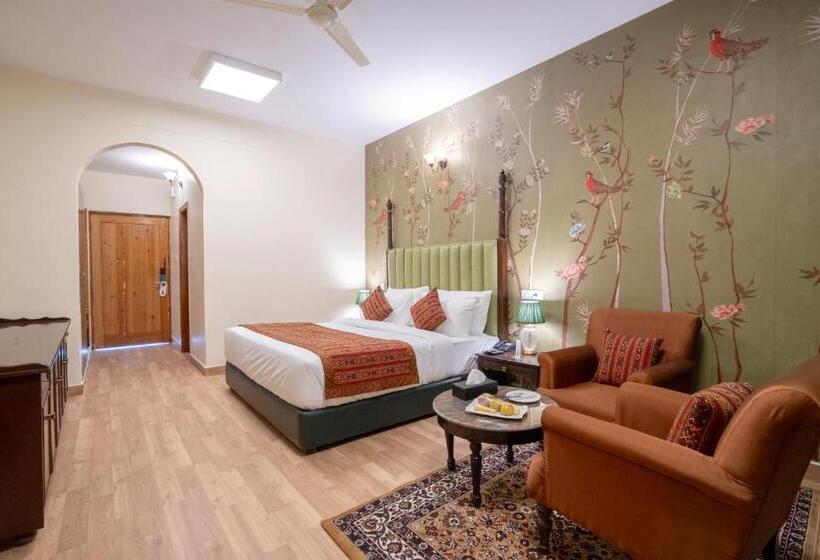 فندق Ezzenza Swarg By Beas Golf Resort   Devlok Manali