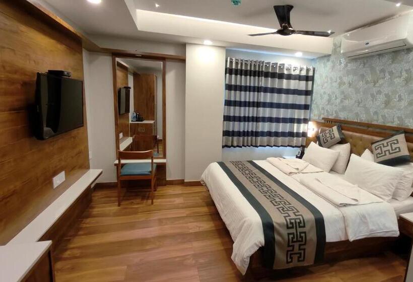 בית מלון כפרי Grt Square