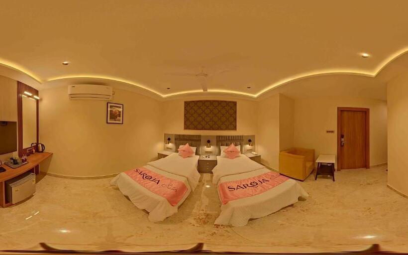 酒店 Saroja Suites