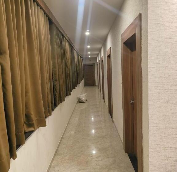 酒店 Vr Inn