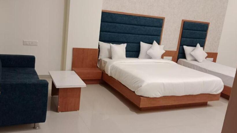 酒店 Vr Inn