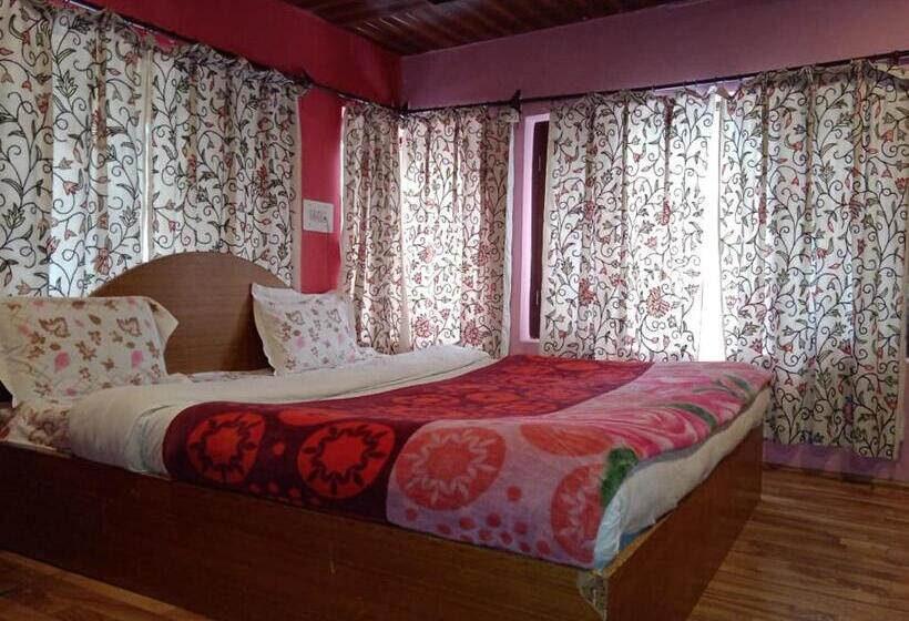 호텔 Zaafron Resort