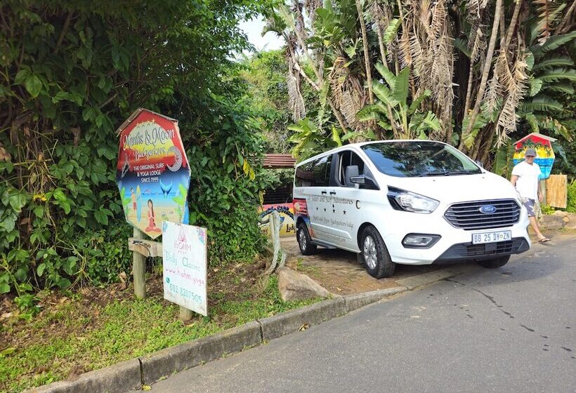 旅馆 Mantis And Moon Surf Paradise & Adventure Lodge