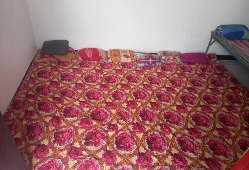 ペンション Kuber Bhandari Guest House And Hotel, Sehore