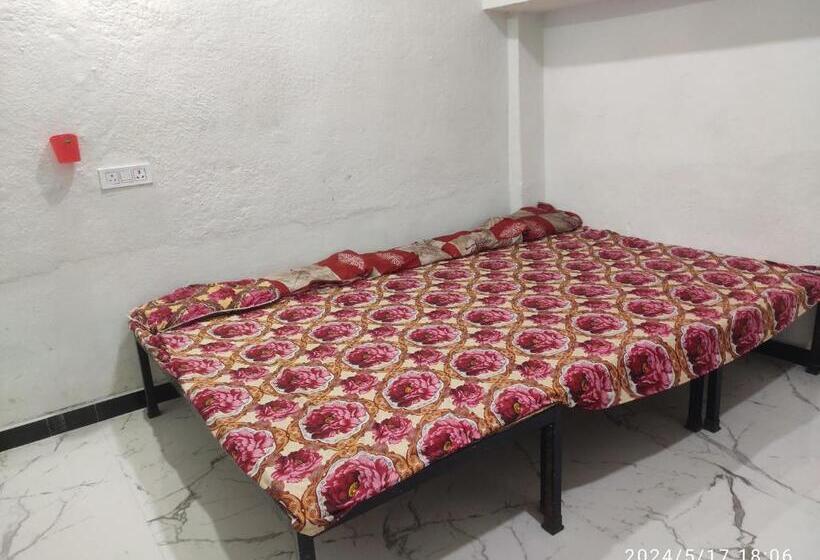ペンション Kuber Bhandari Guest House And Hotel, Sehore