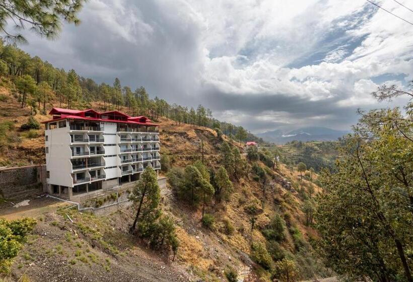 호텔 The Chail Resort, Chail