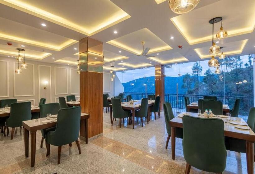 호텔 The Chail Resort, Chail