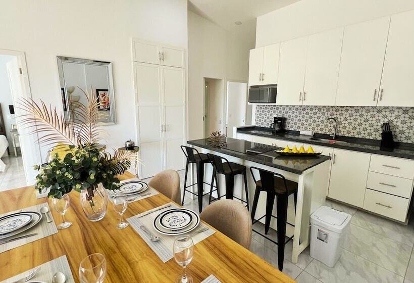 هتل Residences By Mp Cabo San Lucas