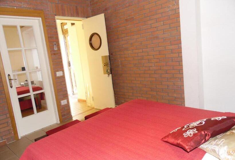 Agorà Hostel