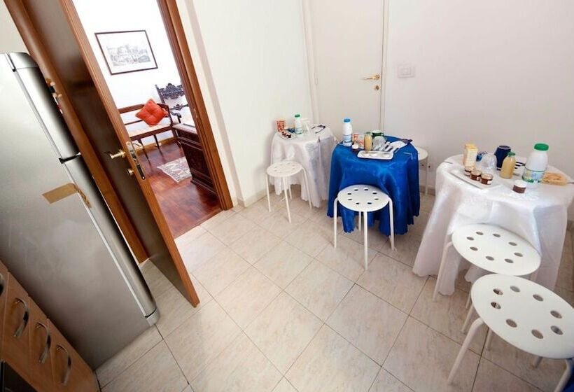 تختخواب و صبحانه 2 Passi Da