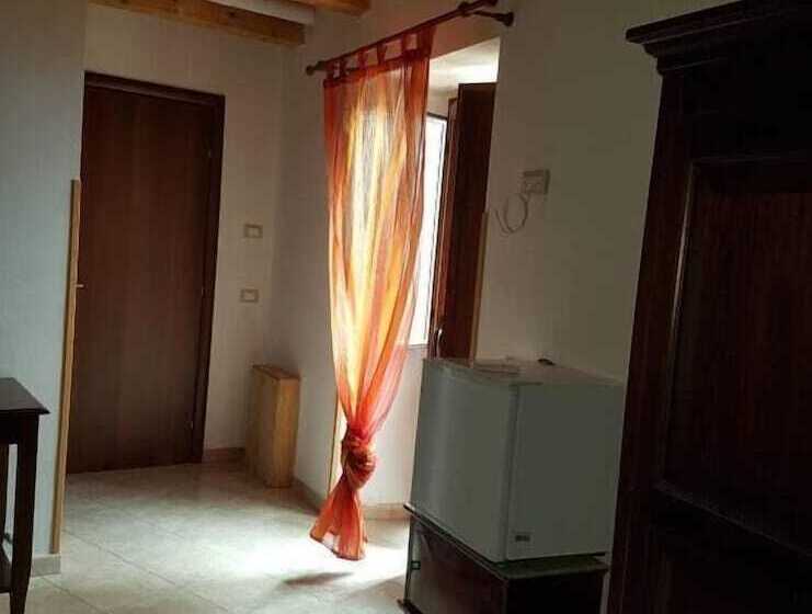 مبيت وإفطار A Taverna Intru U Vicu