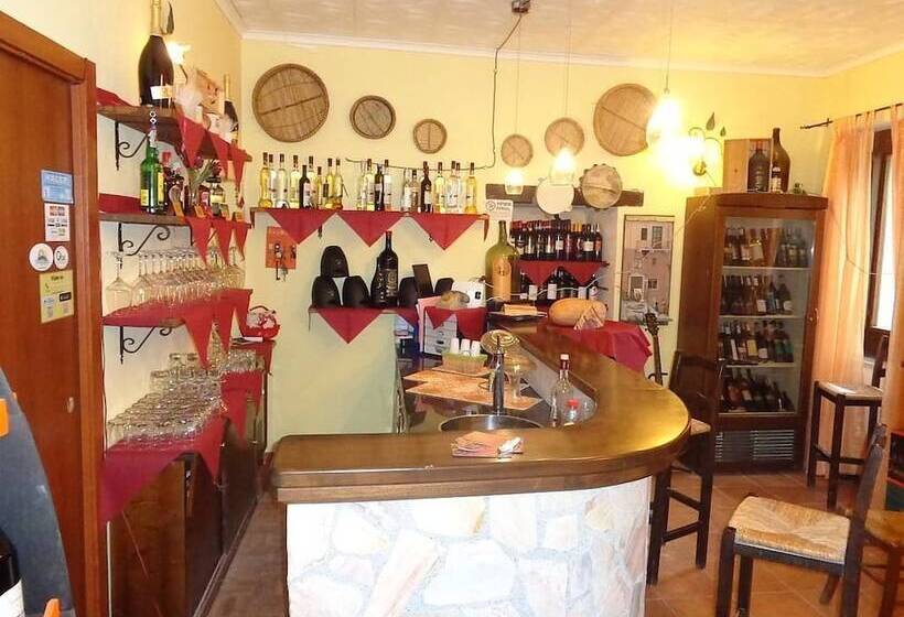 مبيت وإفطار A Taverna Intru U Vicu